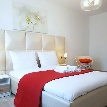 Royal Aleja Jana Pawla Ii * 바르샤바