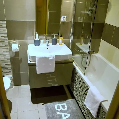 아파트 Royal Aleja Jana Pawla Ii